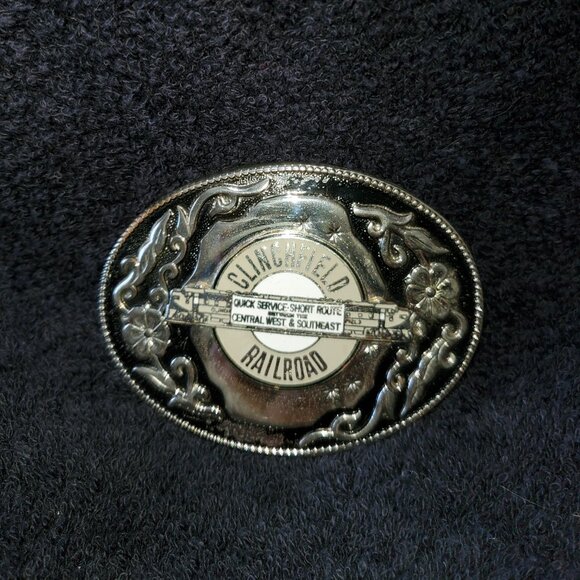 CLINCHFIELD RAILROAD VINTAGE EMPLOYEE BELT BUCKLE CIRCA 1972 ISSUE, ERWIN TN. - Picture 3 of 4